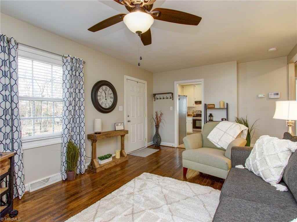 2713 Stratford Drive - Photo 6 of 23