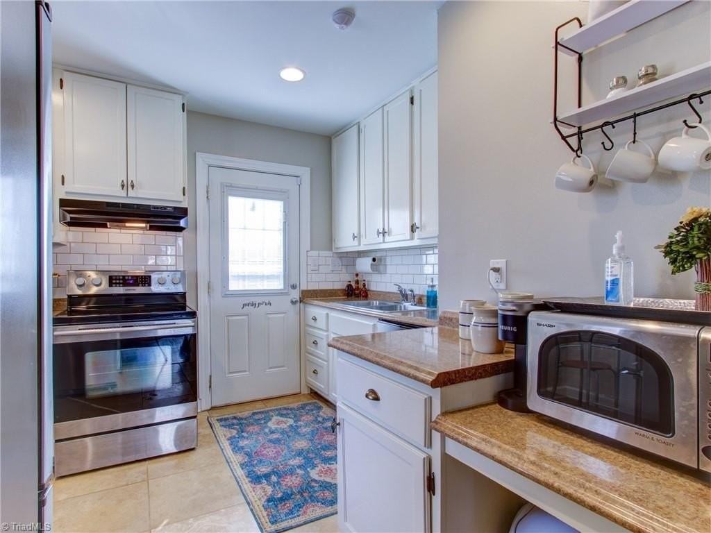 2713 Stratford Drive - Photo 7 of 23