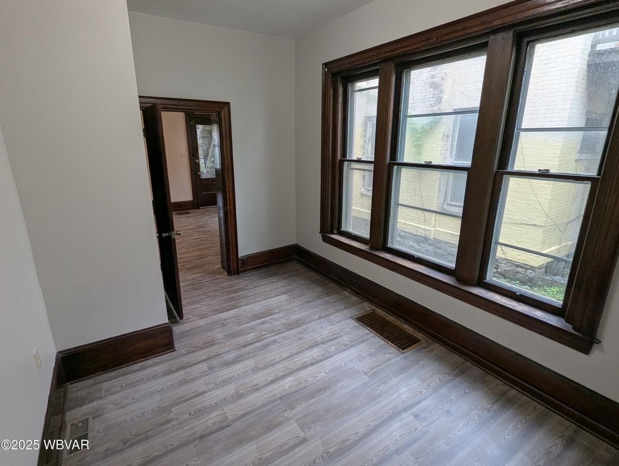 755 West 3rd Street #1 - Photo 6 of 10