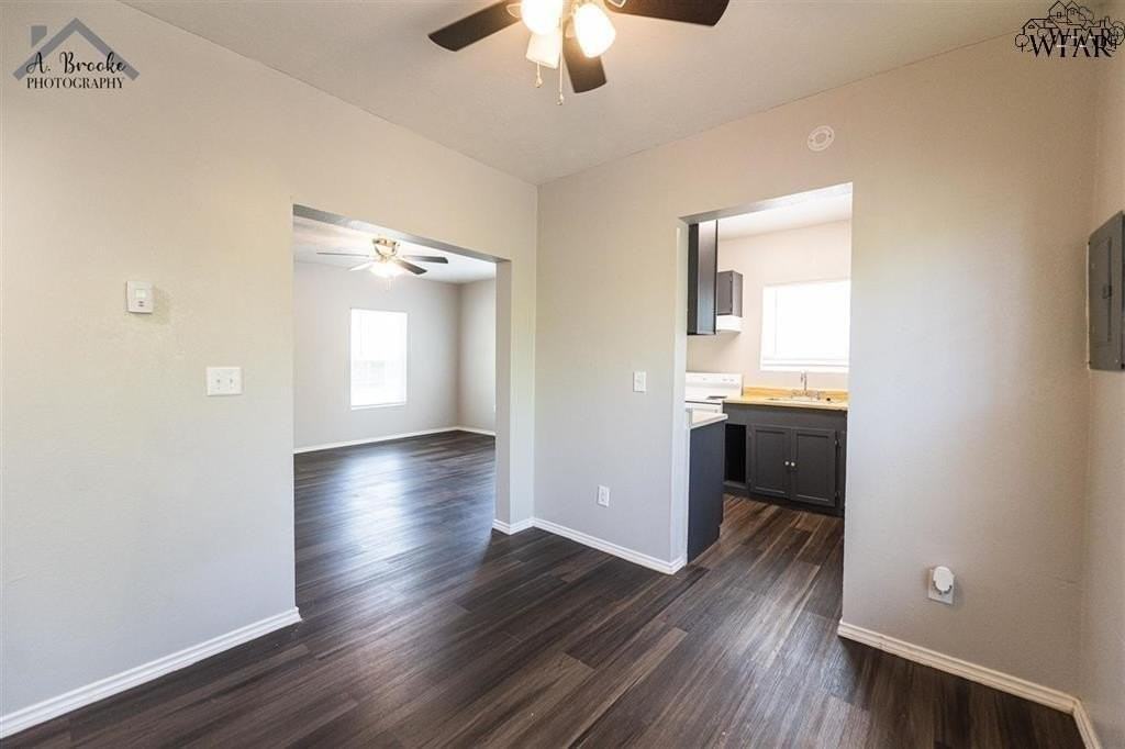 2172 Avenue L - Photo 3 of 27