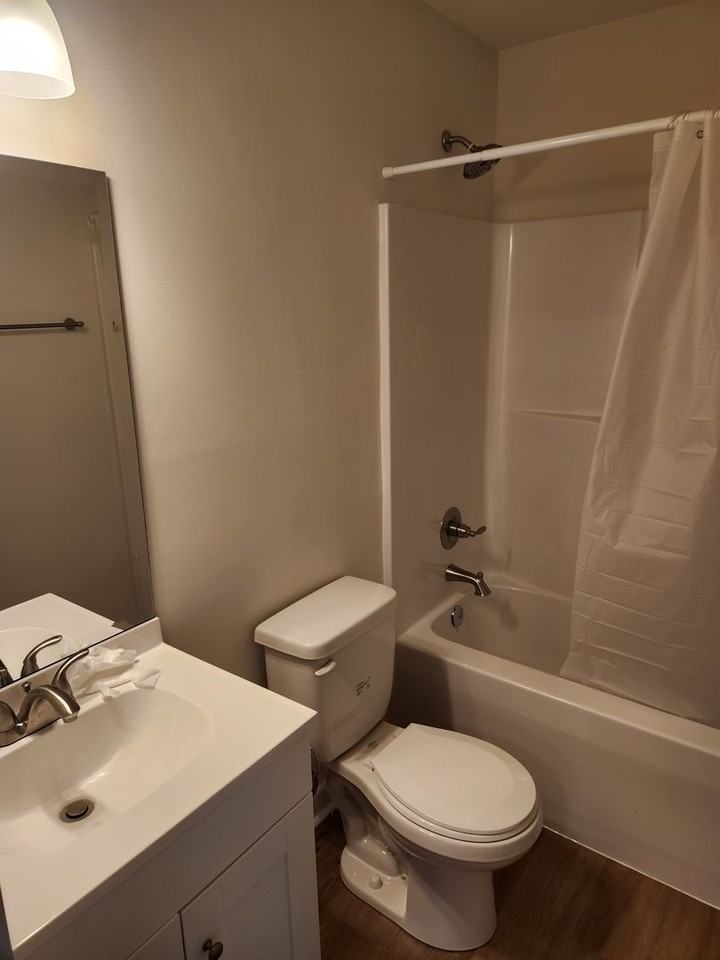 111 Dinwiddie Ave - Photo 6 of 12