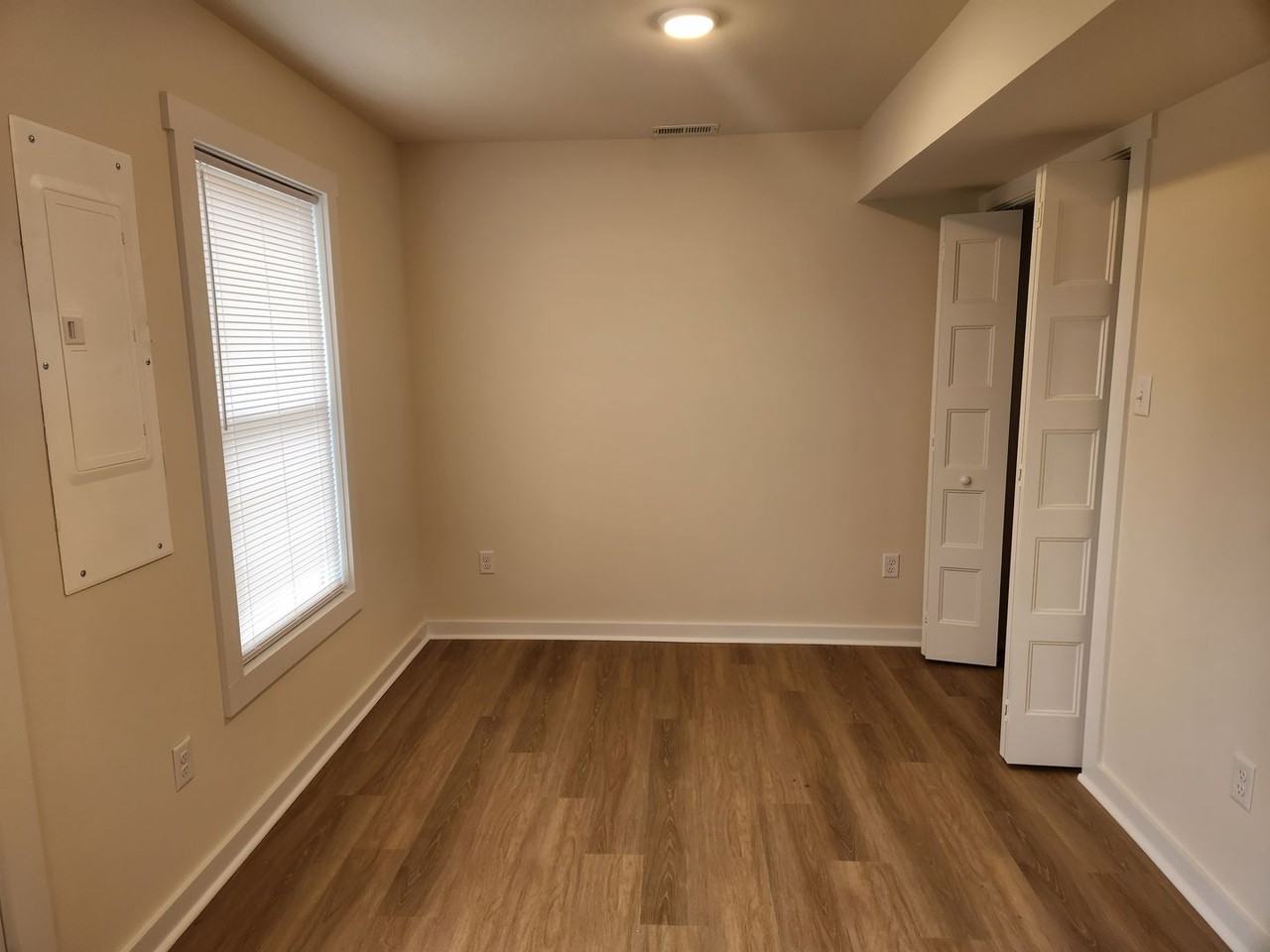 111 Dinwiddie Ave - Photo 7 of 12