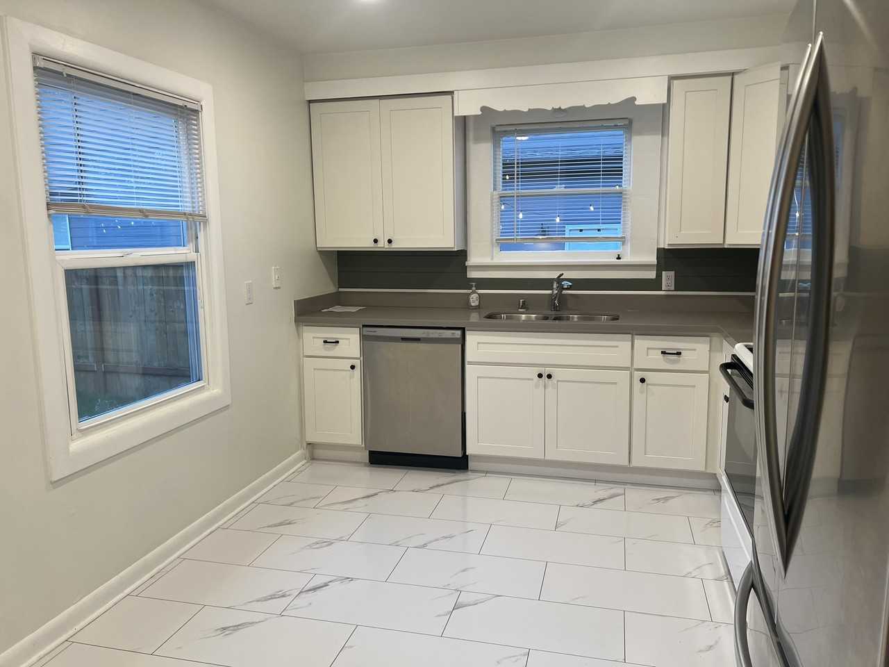 929 East 57th Street #1 - Photo 6 of 20