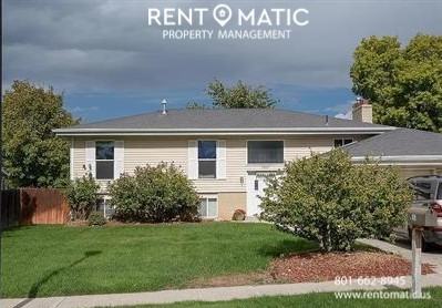 1207 East Gaylene Circle #B - Photo 2 of 15