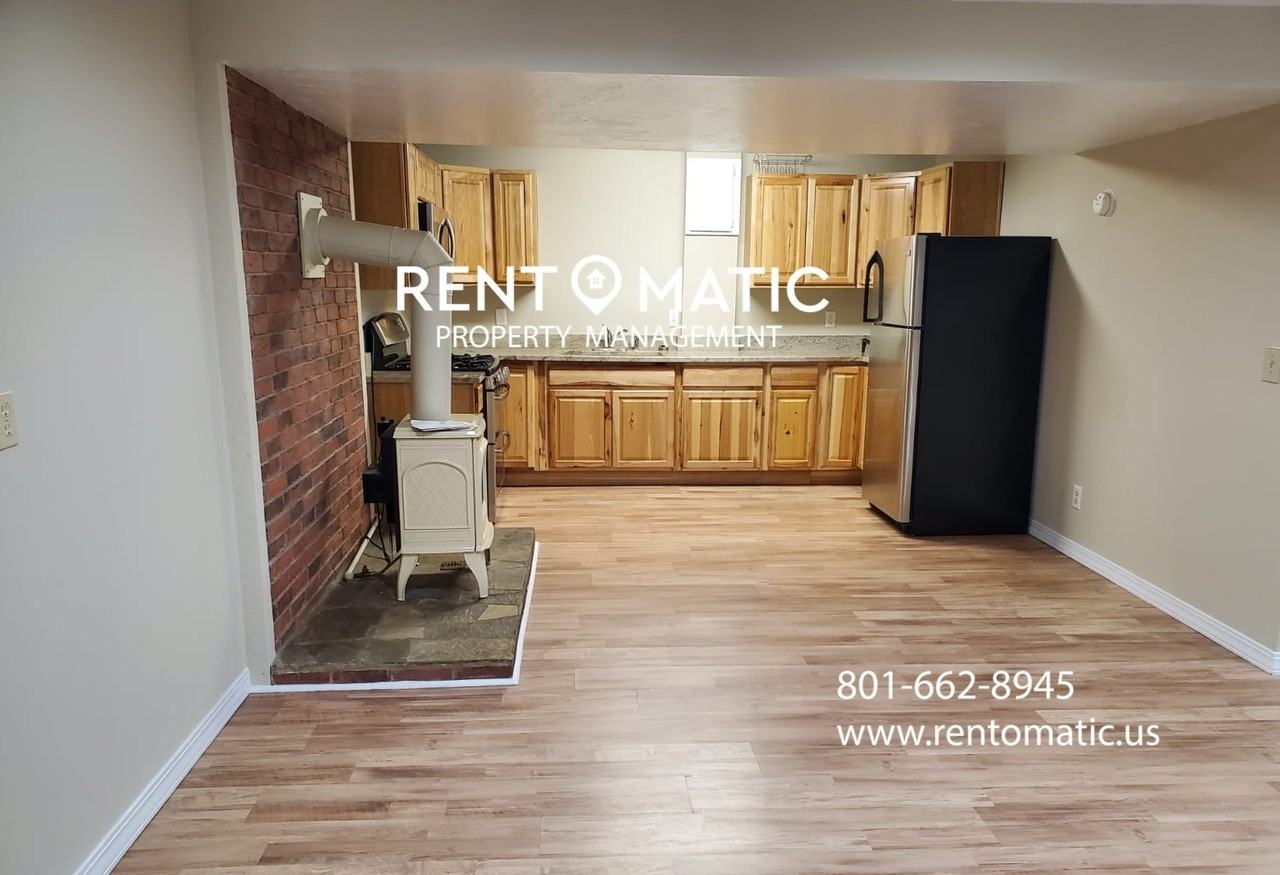 1207 East Gaylene Circle #B - Photo 7 of 15