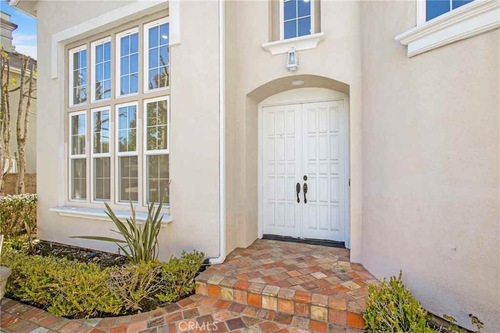 68 Bridgeport Road - Photo 3 of 27