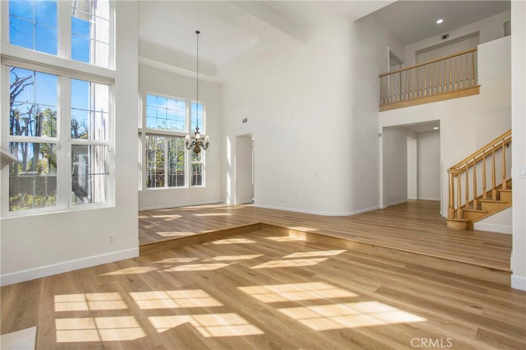 68 Bridgeport Road - Photo 6 of 27