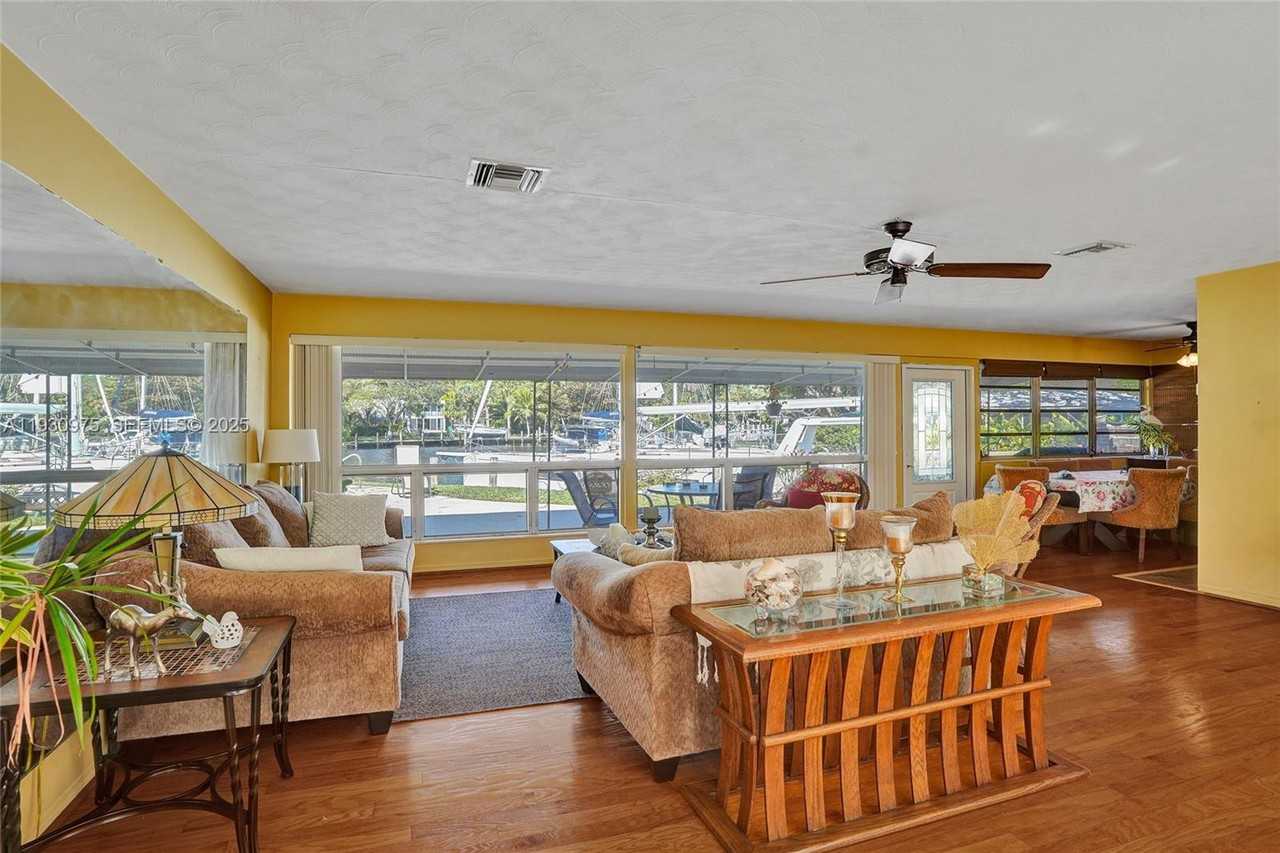 1321 Mandarin Isle - Photo 3 of 22