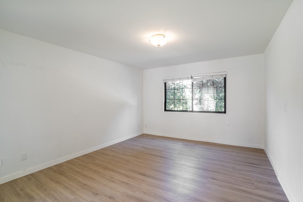 Bridgegate Street - Photo 4 of 23