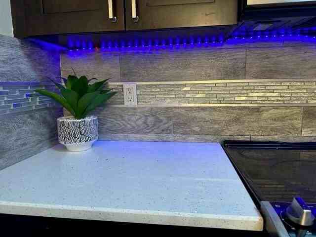 5584 Northwest 59th Place - Photo 4 of 37