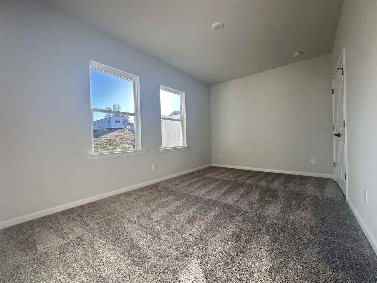 1604 Tamarisk Ln #1 - Photo 2 of 11