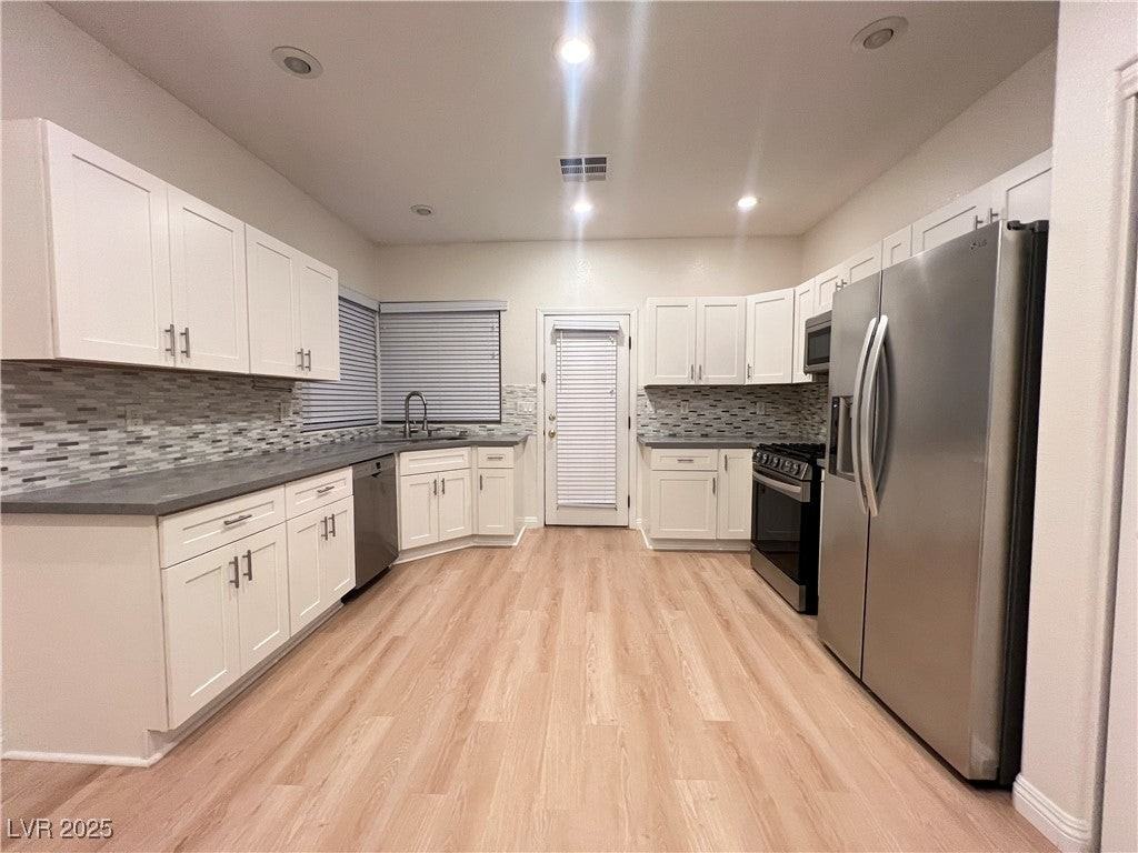 10524 Isola Bella St - Photo 7 of 27