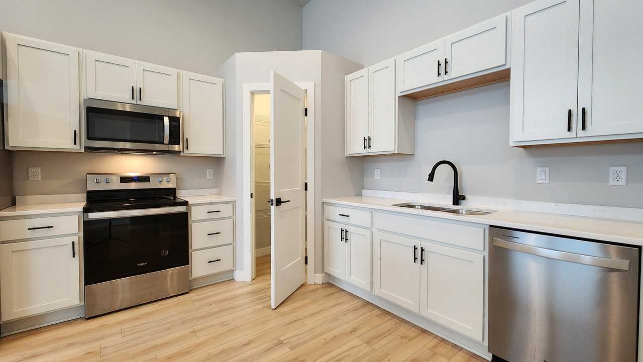 6728 66 Street South #1 - Photo 4 of 36