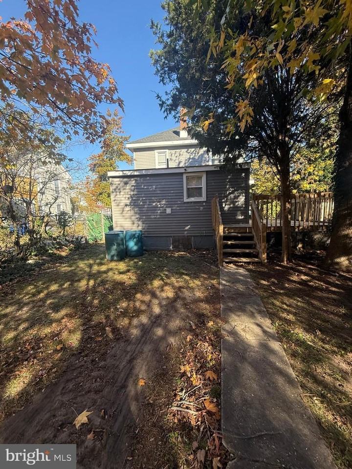 17 East Foundry Street - Photo 7 of 25