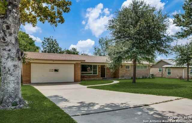 6710 Moss Oak Drive - Photo 2 of 6