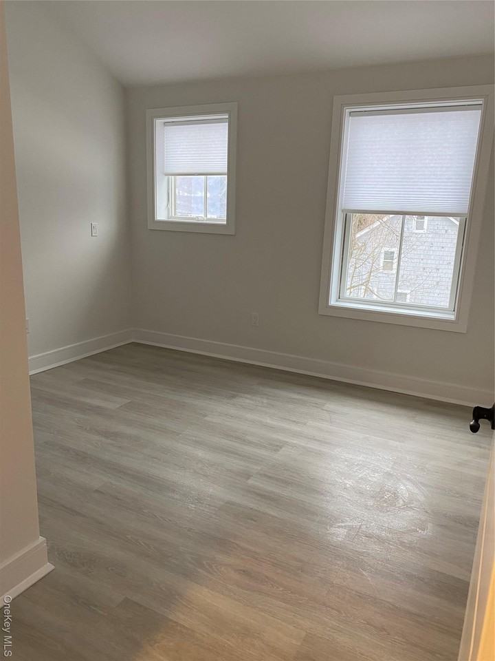 91 Bedford Road - Photo 4 of 13