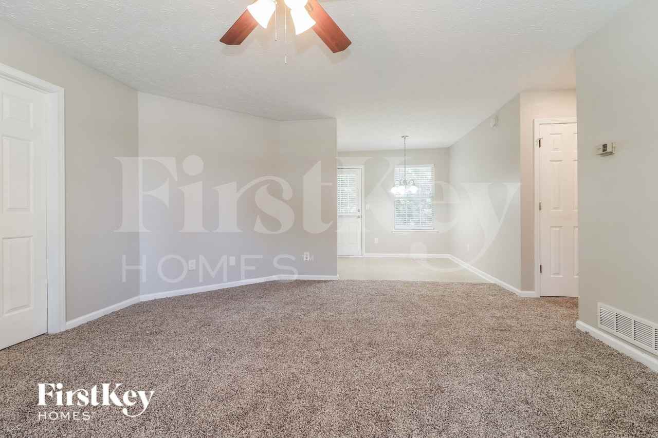 159 Pleasant Way - Photo 4 of 15