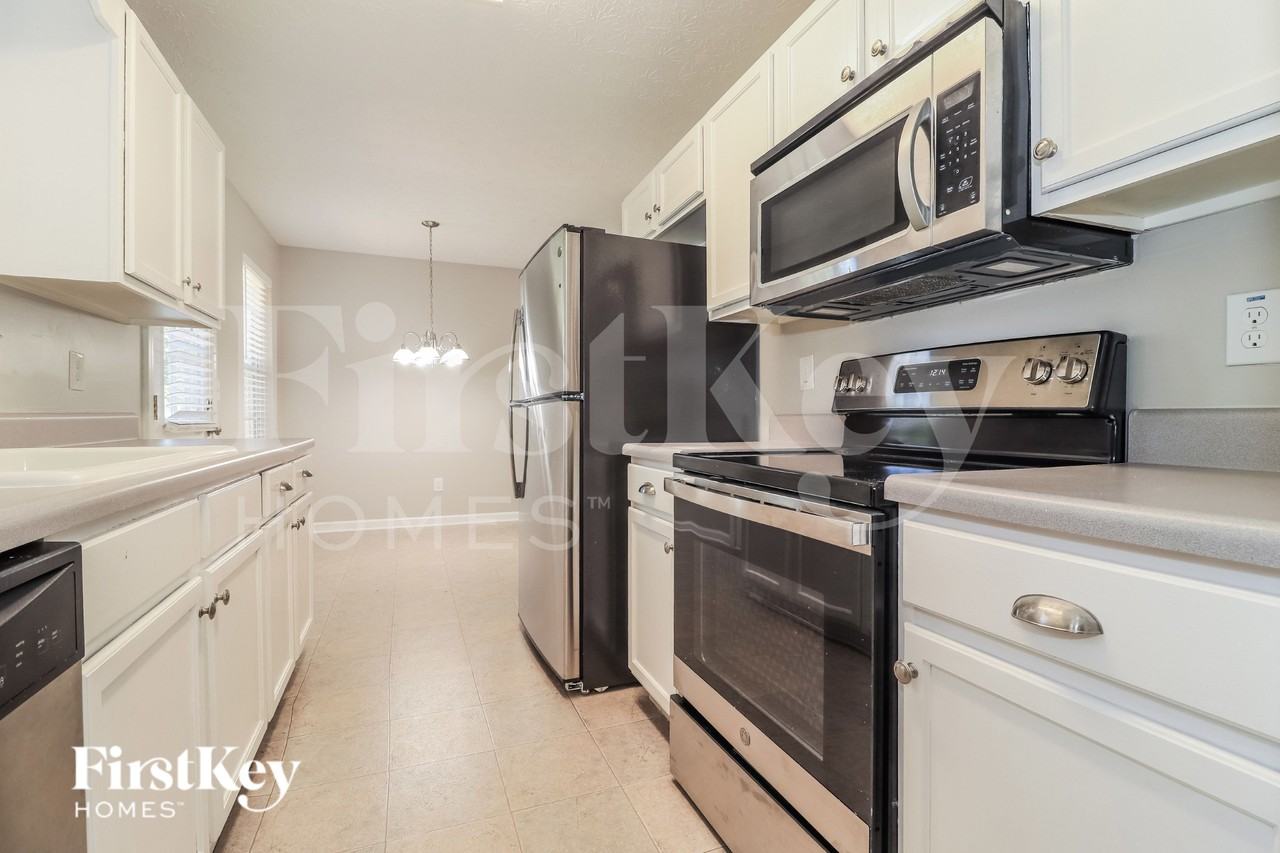 159 Pleasant Way - Photo 7 of 15