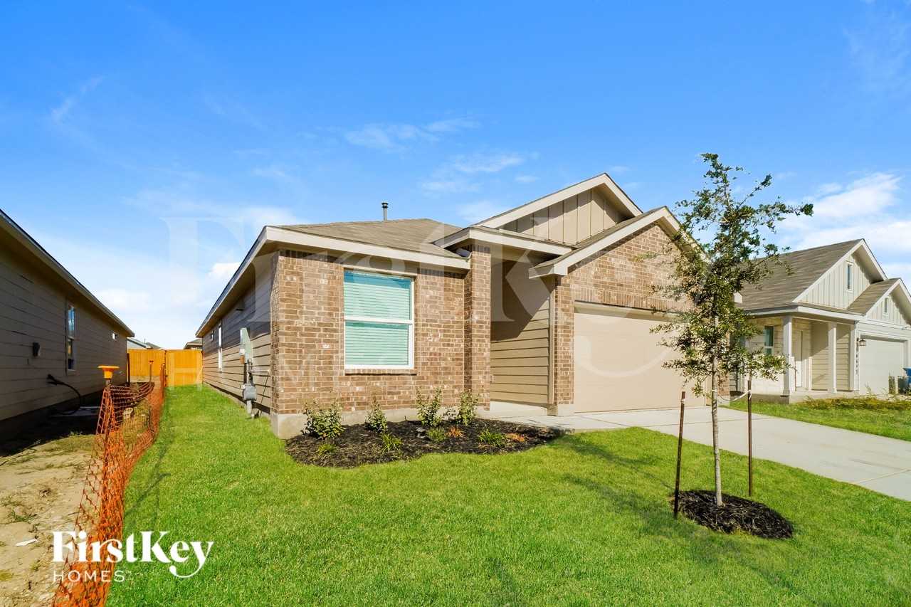 10639 Erinita Way - Photo 2 of 15