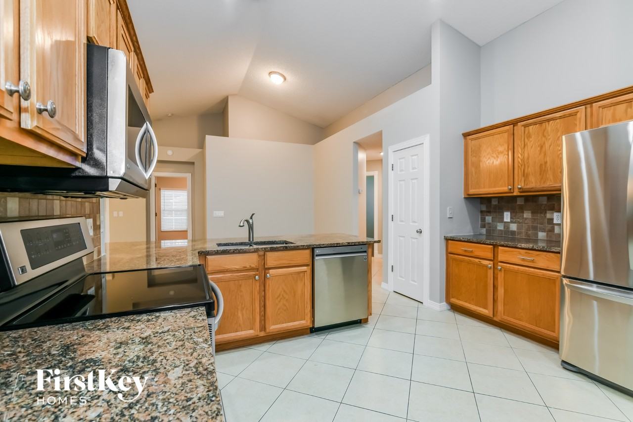 2510 Runyon Cir - Photo 7 of 15