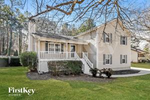 featured image of 560 Presidential Drive