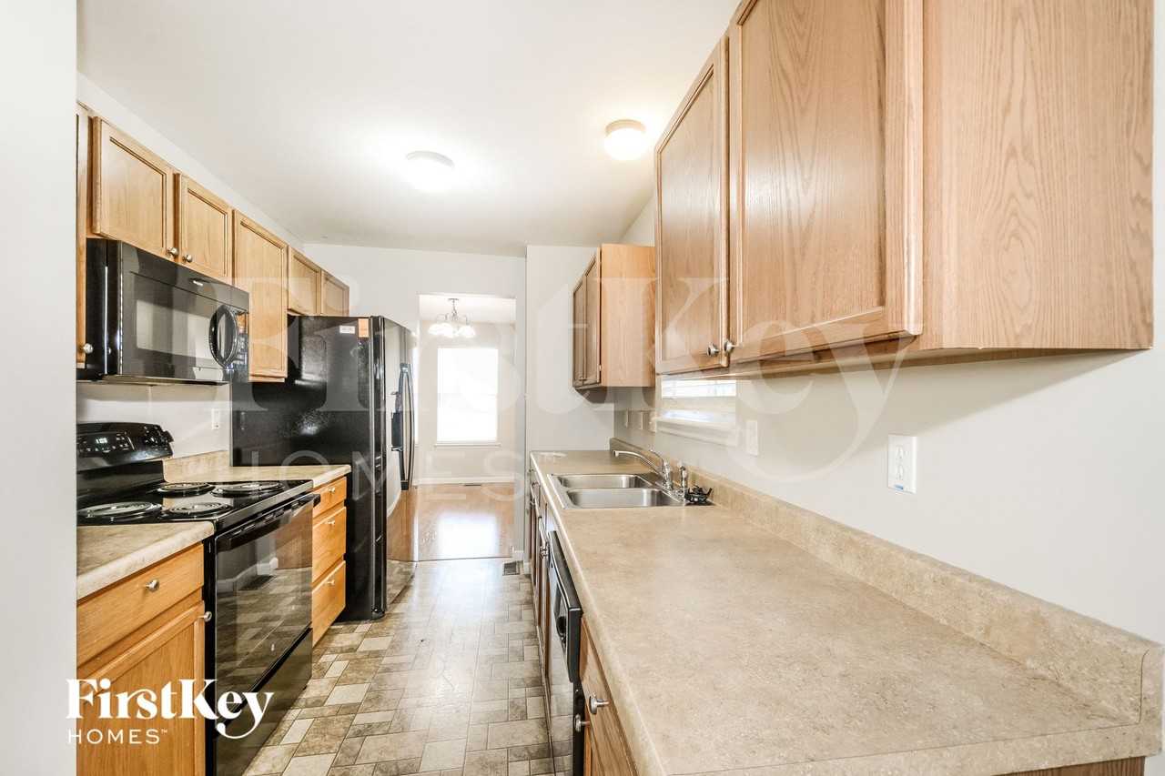 809 Waler Drive - Photo 6 of 15