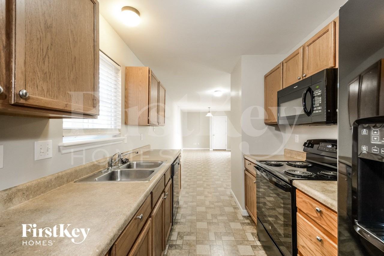 809 Waler Drive - Photo 7 of 15