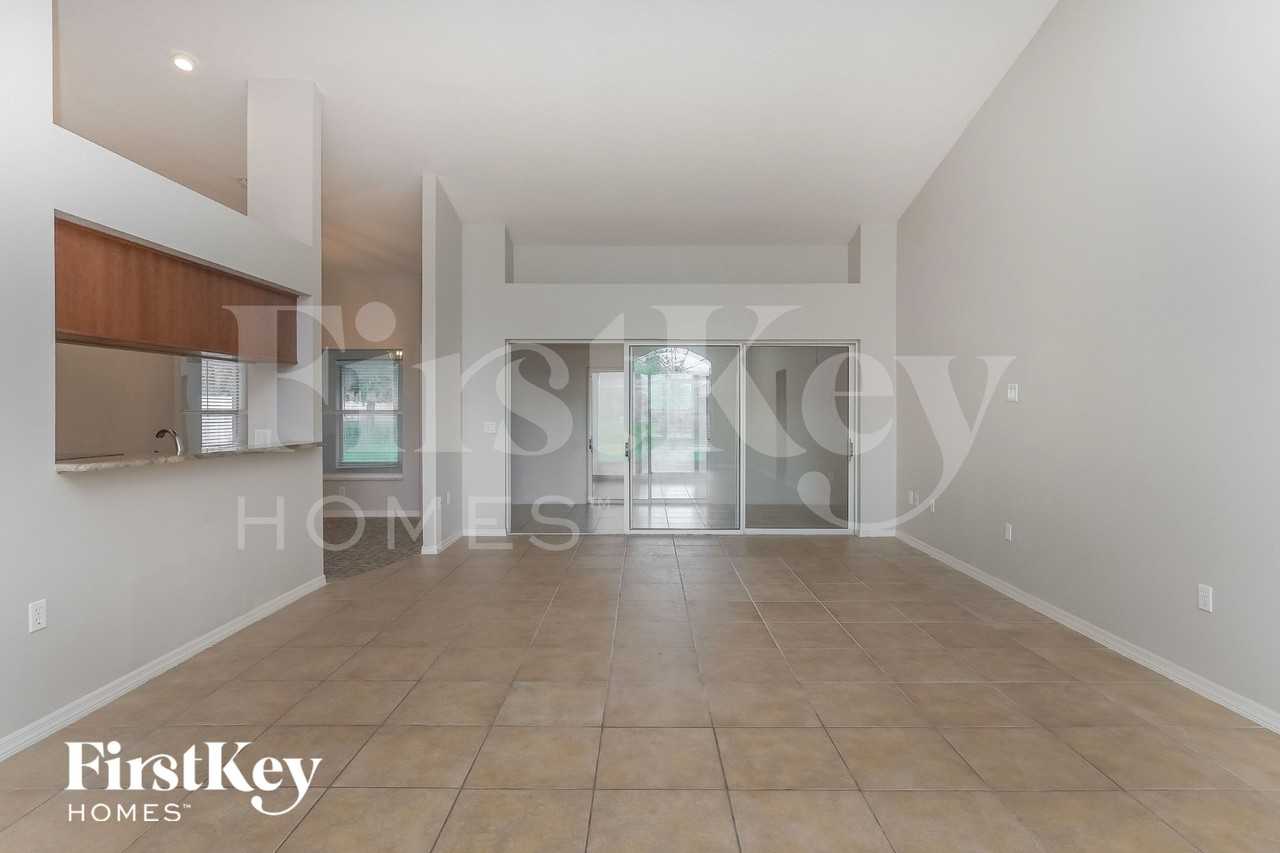 5718 Wedgefield Drive - Photo 3 of 15