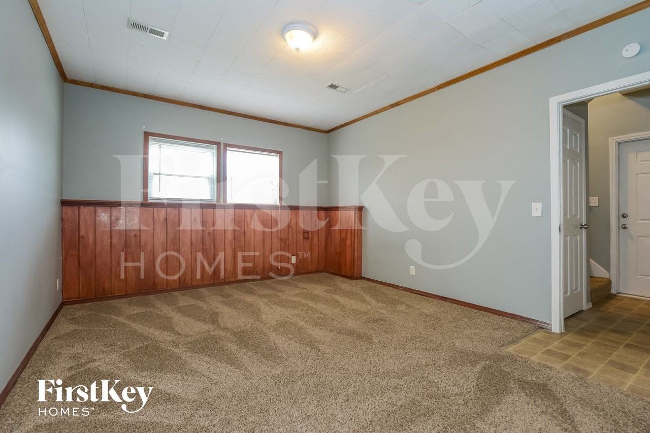 333 Woods Avenue - Photo 7 of 15