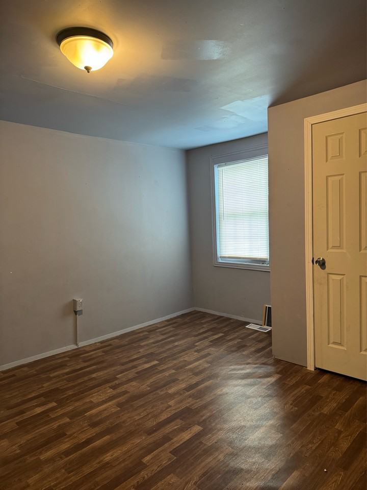 1124 Dudley Avenue #1 - Photo 3 of 6