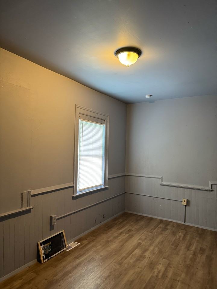 1124 Dudley Avenue #1 - Photo 4 of 6