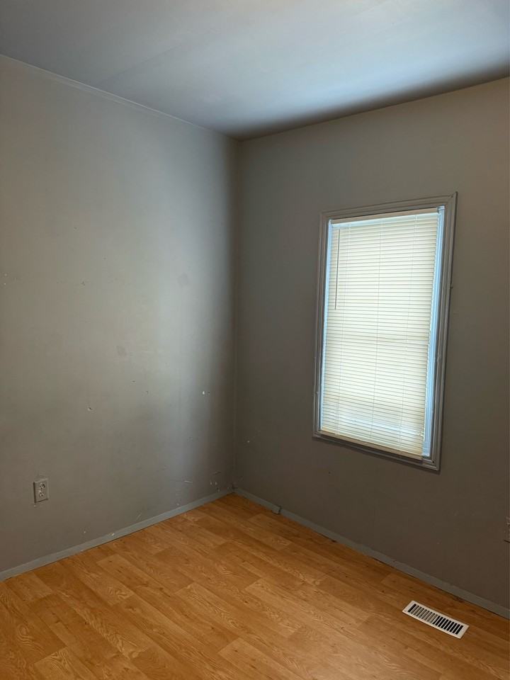 1124 Dudley Avenue #1 - Photo 5 of 6