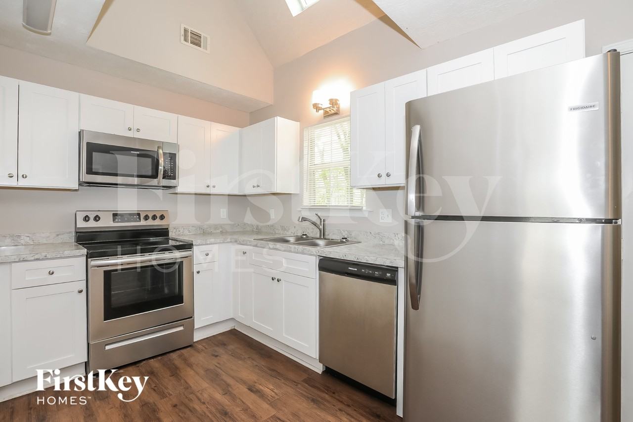 20 Mildred Lane - Photo 5 of 15