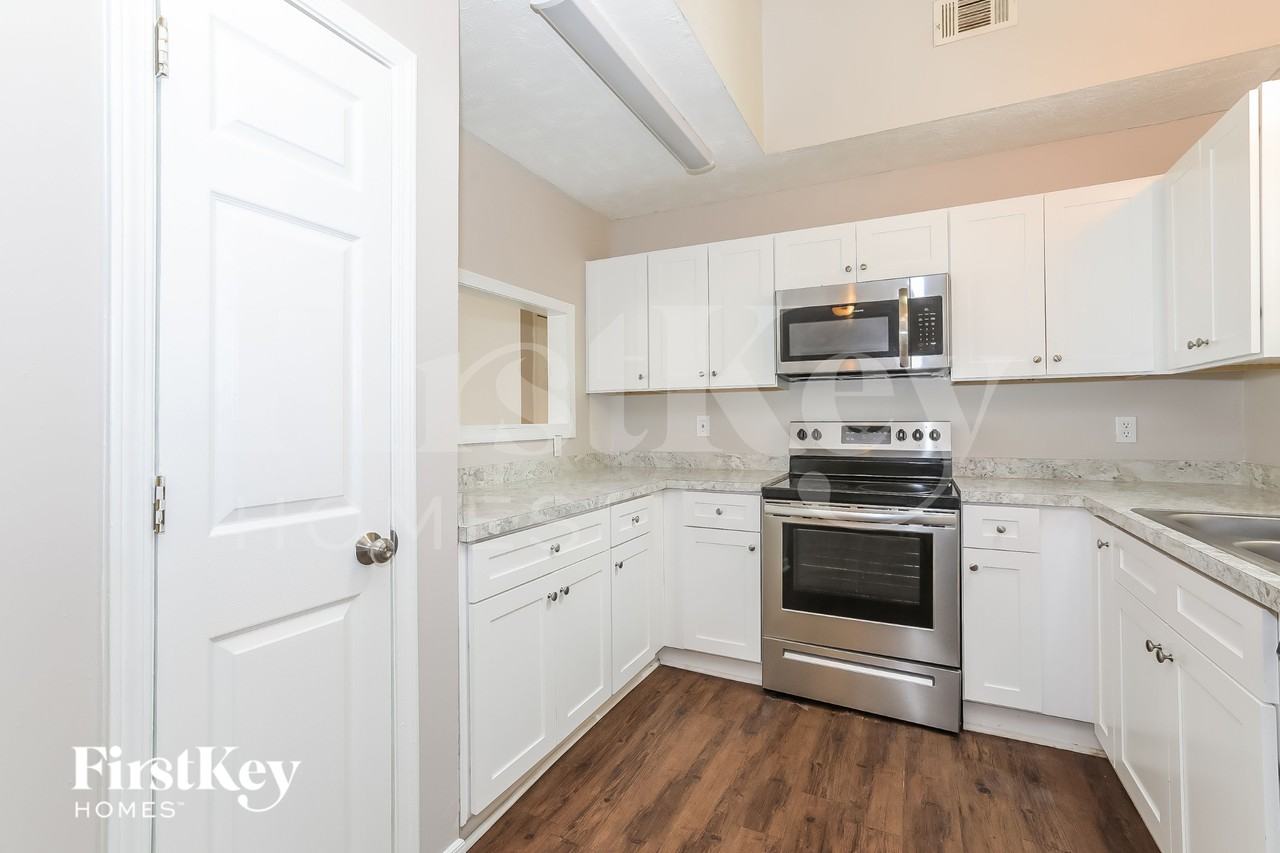 20 Mildred Lane - Photo 7 of 15