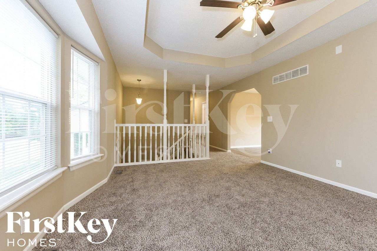 1710 Johnston Drive - Photo 3 of 15