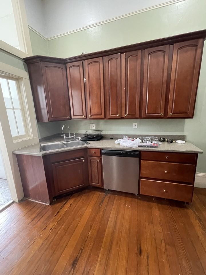 1812 General Pershing St #2ABACK - Photo 2 of 20