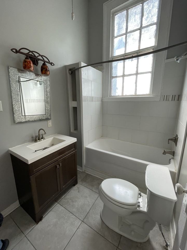 1812 General Pershing St #2ABACK - Photo 3 of 20