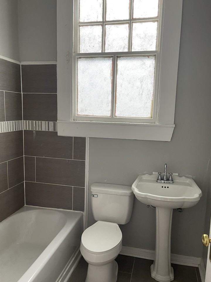 1812 General Pershing St #2ABACK - Photo 5 of 20