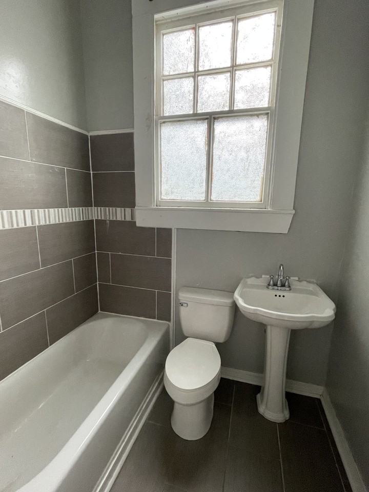 1812 General Pershing St #2ABACK - Photo 7 of 20