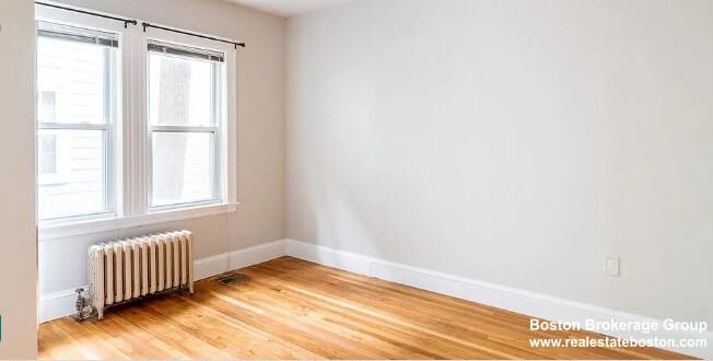 125 Hillside St #1 - Photo 7 of 10