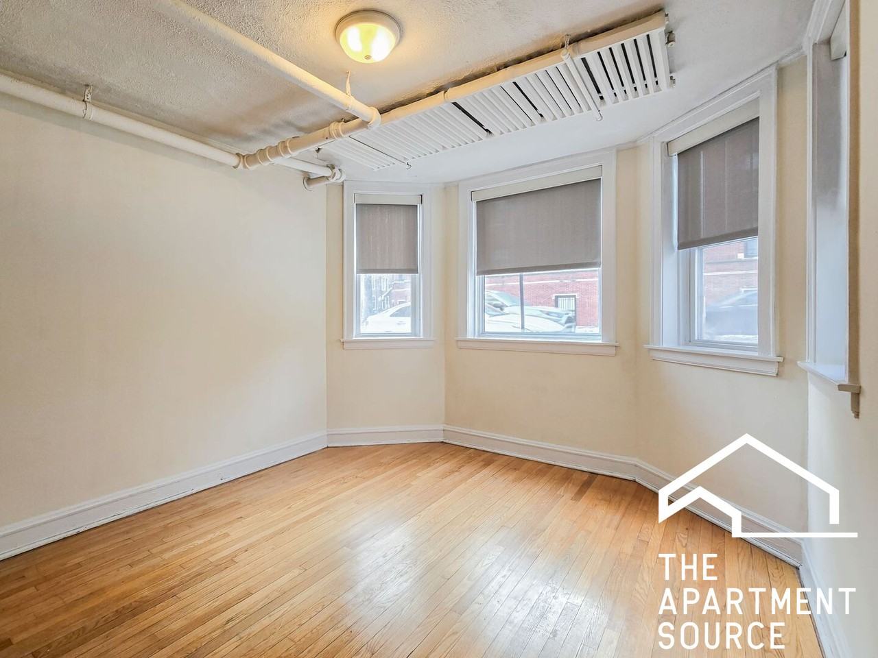 2206 W Foster Ave #GDN - Photo 2 of 10