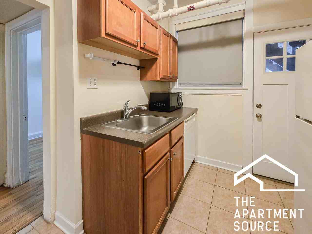 2206 W Foster Ave #GDN - Photo 4 of 10