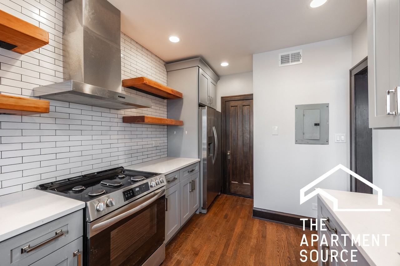 2626 West Devon Avenue #201 - Photo 3 of 15