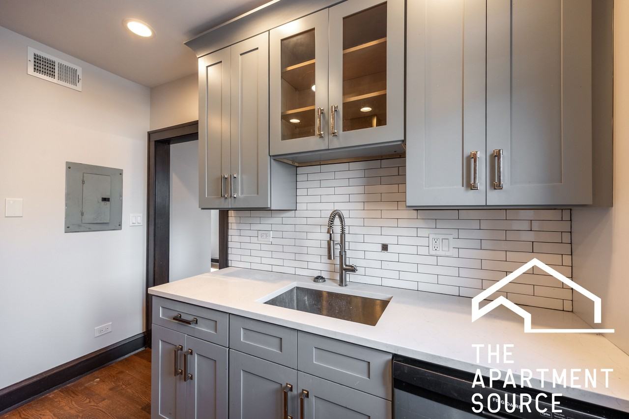 2626 West Devon Avenue #201 - Photo 4 of 15