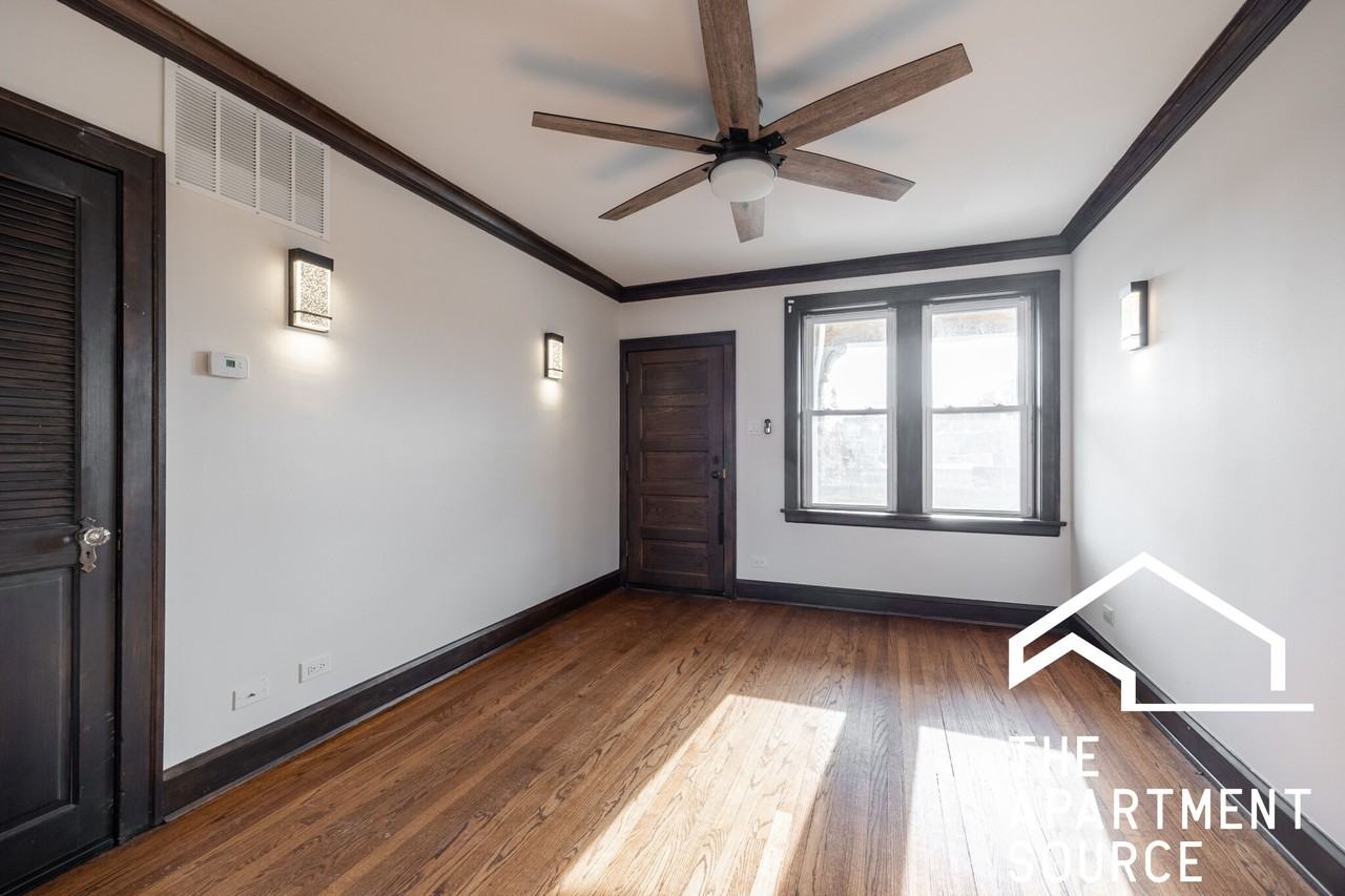 2626 West Devon Avenue #201 - Photo 5 of 15