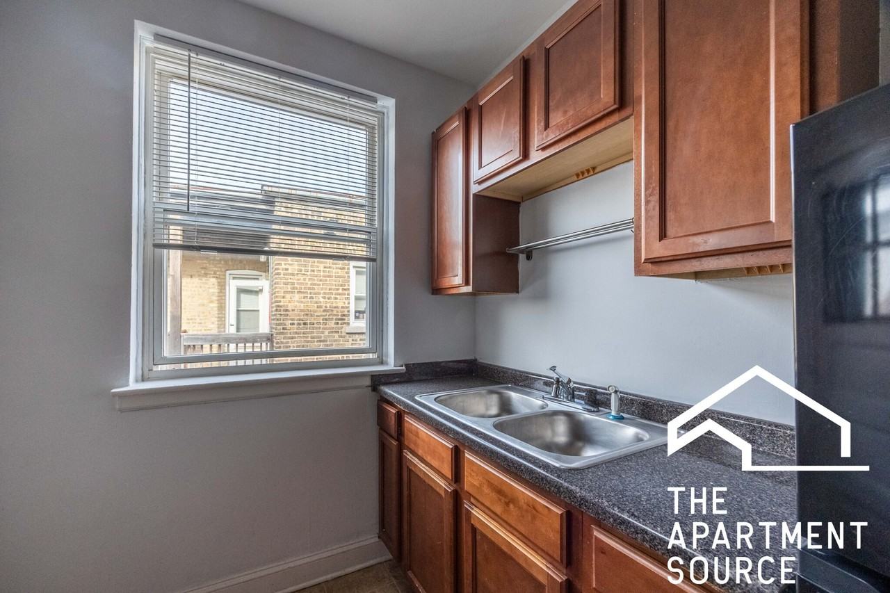 2004 W Jarvis Ave #3 - Photo 3 of 19