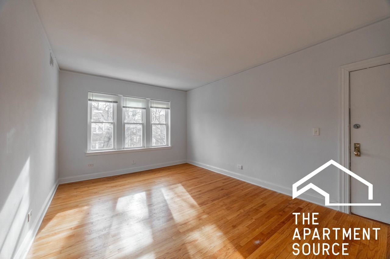 2004 W Jarvis Ave #3 - Photo 6 of 19