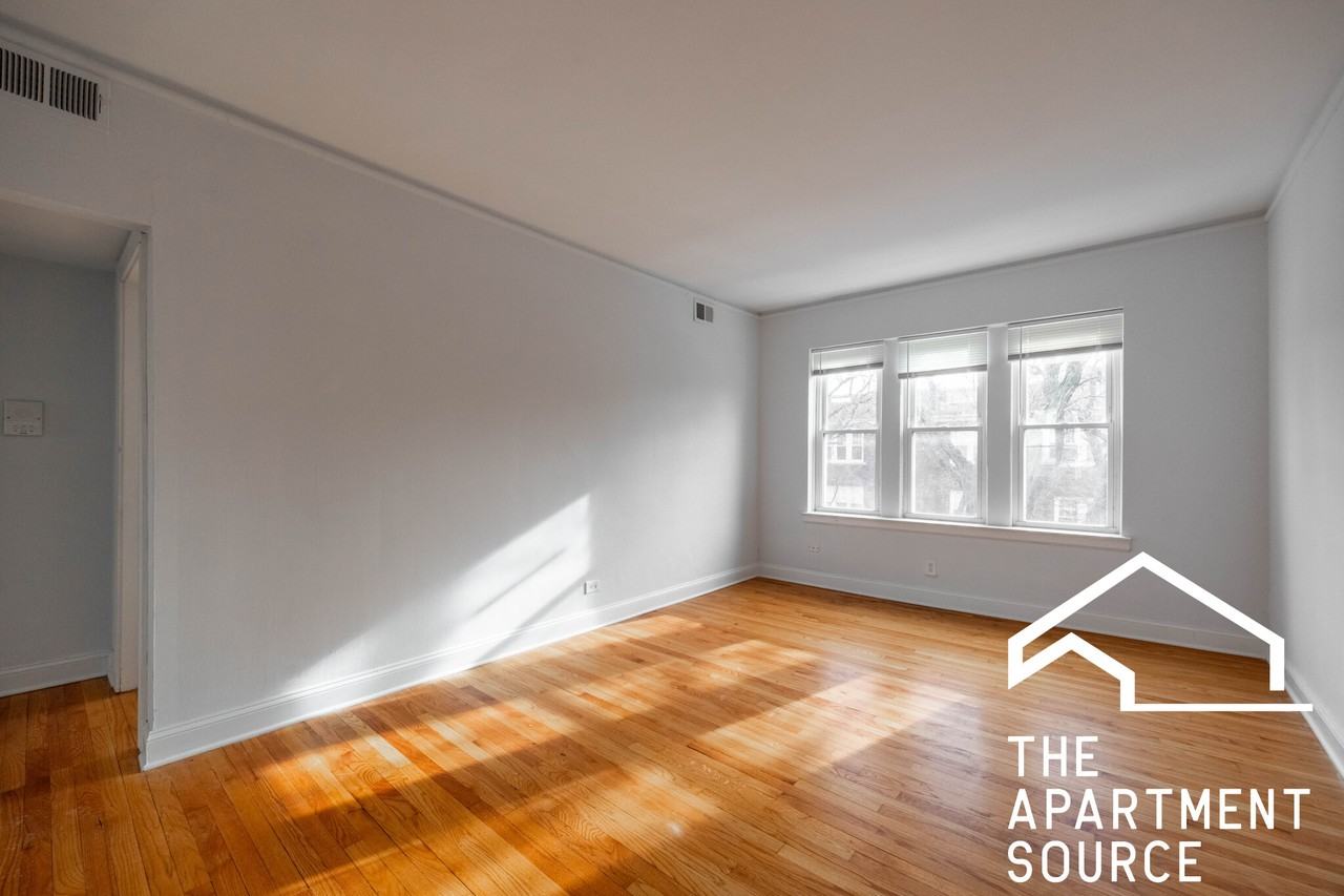 2004 W Jarvis Ave #3 - Photo 7 of 19