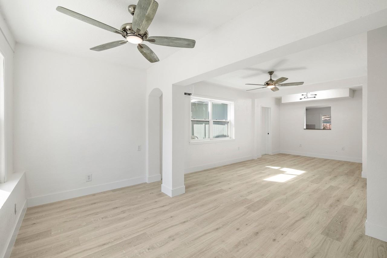 6818 59th Street North #1 - Photo 5 of 27