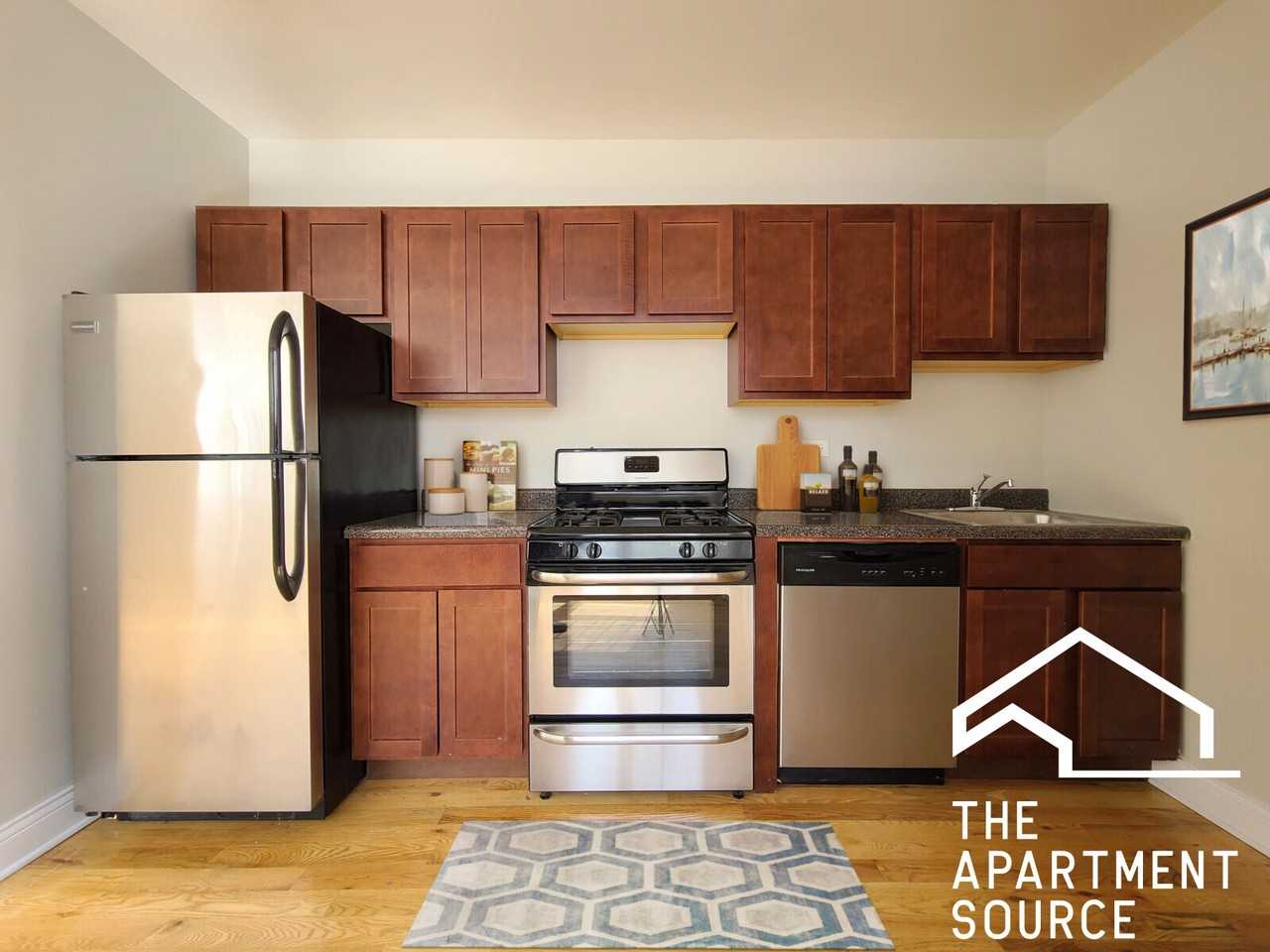 3449 N Sheffield Ave #GDN - Photo 2 of 10